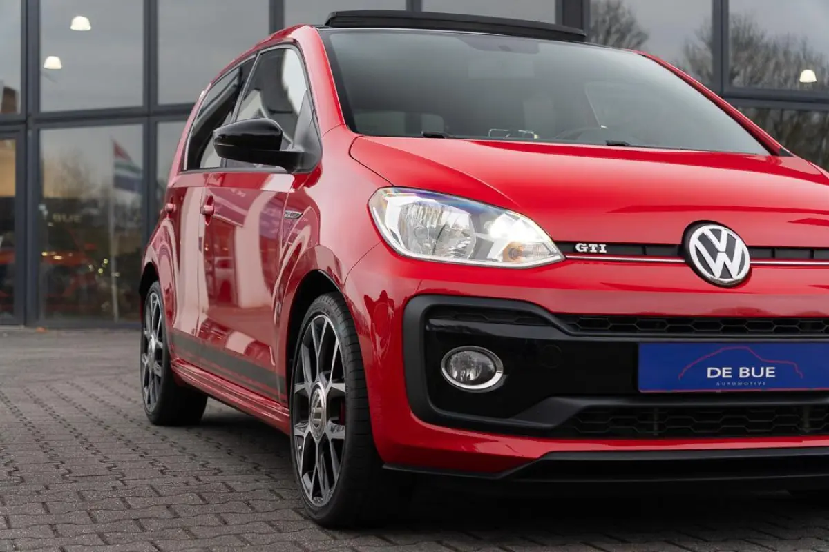 Up! 1.0 TSI GTI|1ste Eig.|5-deurs|Panoramadak|Airco|Stoelverwarming|6BAK|TornadoRood|Dealer Onderhouden