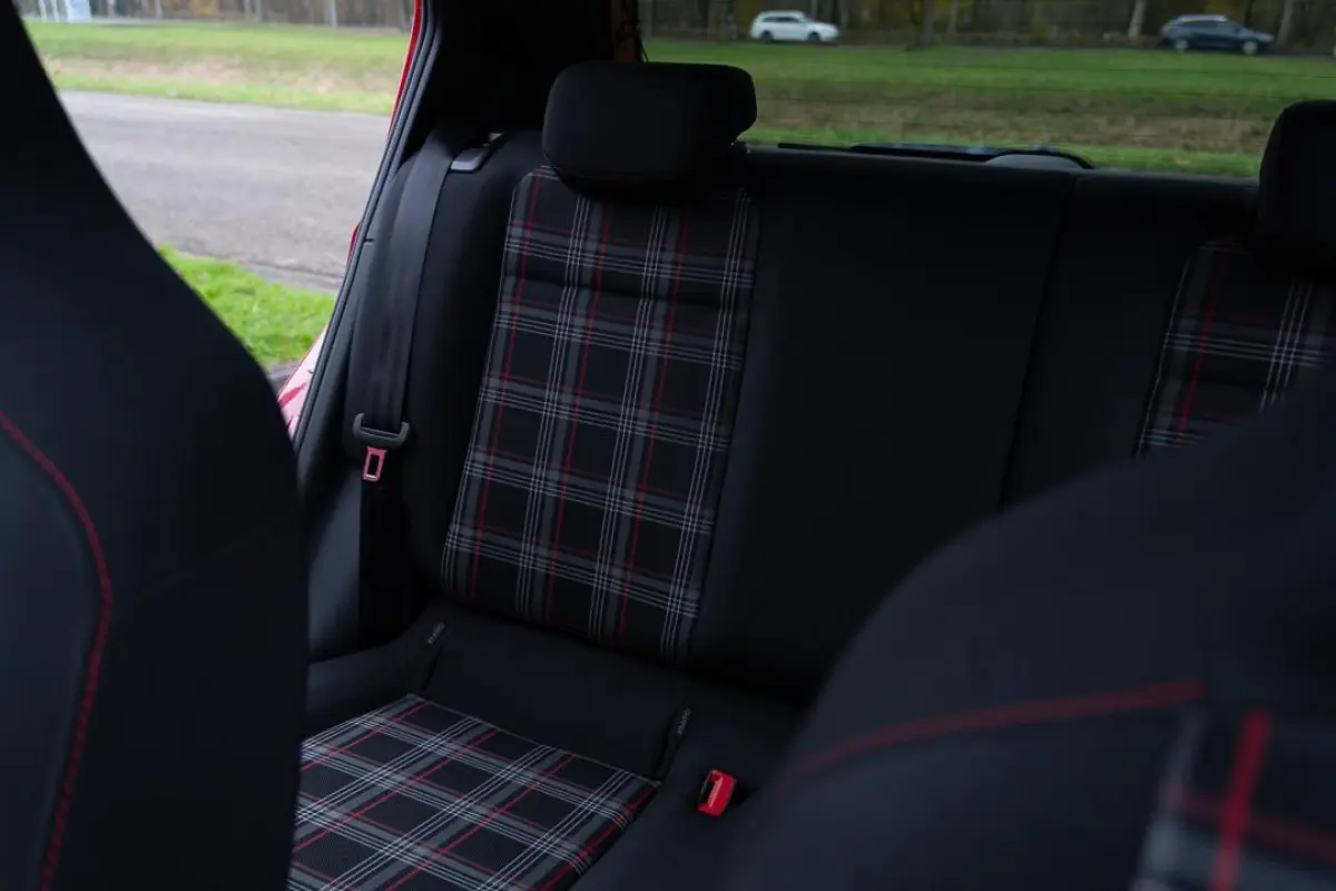Up! 1.0 TSI GTI|1ste Eig.|5-deurs|Panoramadak|Airco|Stoelverwarming|6BAK|TornadoRood|Dealer Onderhouden
