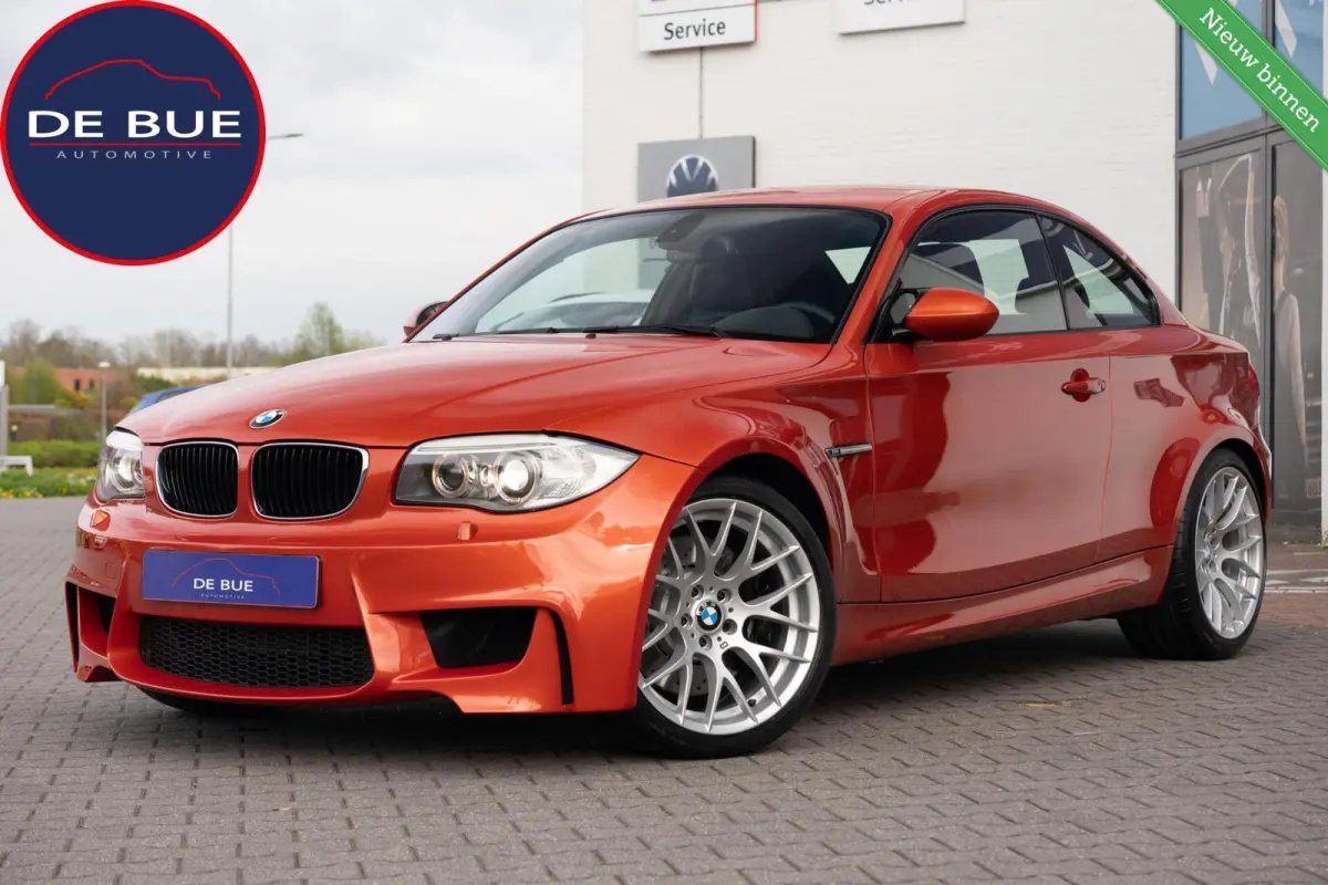 3.0i M|1M E82 M-Sport|1 Eigenaar|UNIEK|Valencia Orange|Xenon|Leder|Cruise|Dealer Onderhouden
