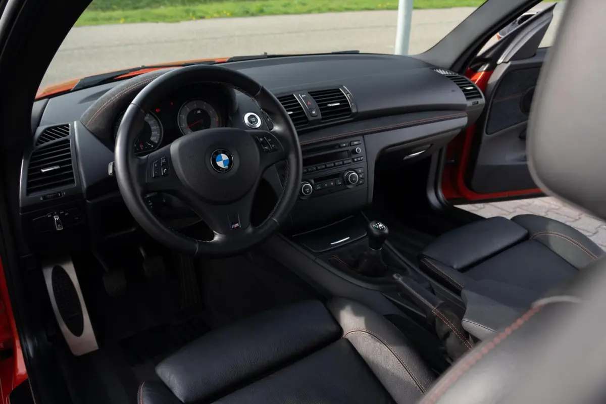 3.0i M|1M E82 M-Sport|1 Eigenaar|UNIEK|Valencia Orange|Xenon|Leder|Cruise|Dealer Onderhouden