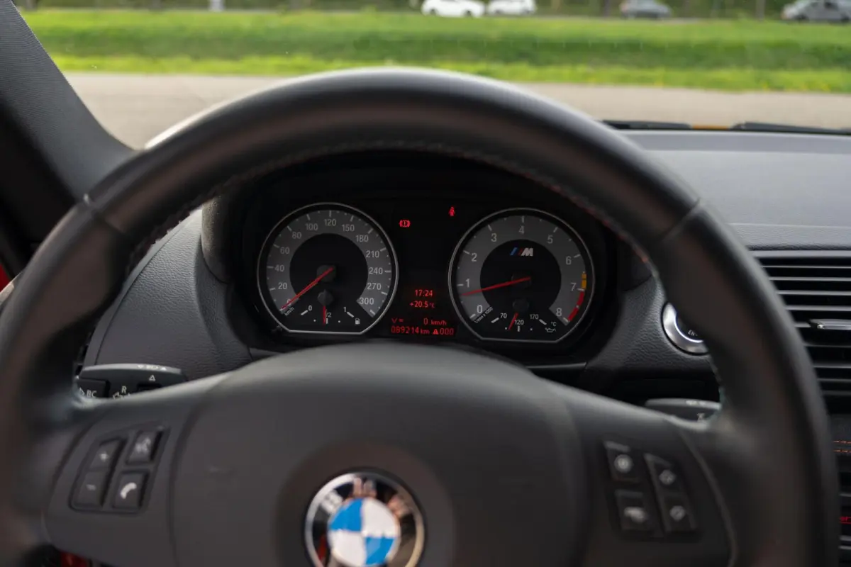 3.0i M|1M E82 M-Sport|1 Eigenaar|UNIEK|Valencia Orange|Xenon|Leder|Cruise|Dealer Onderhouden