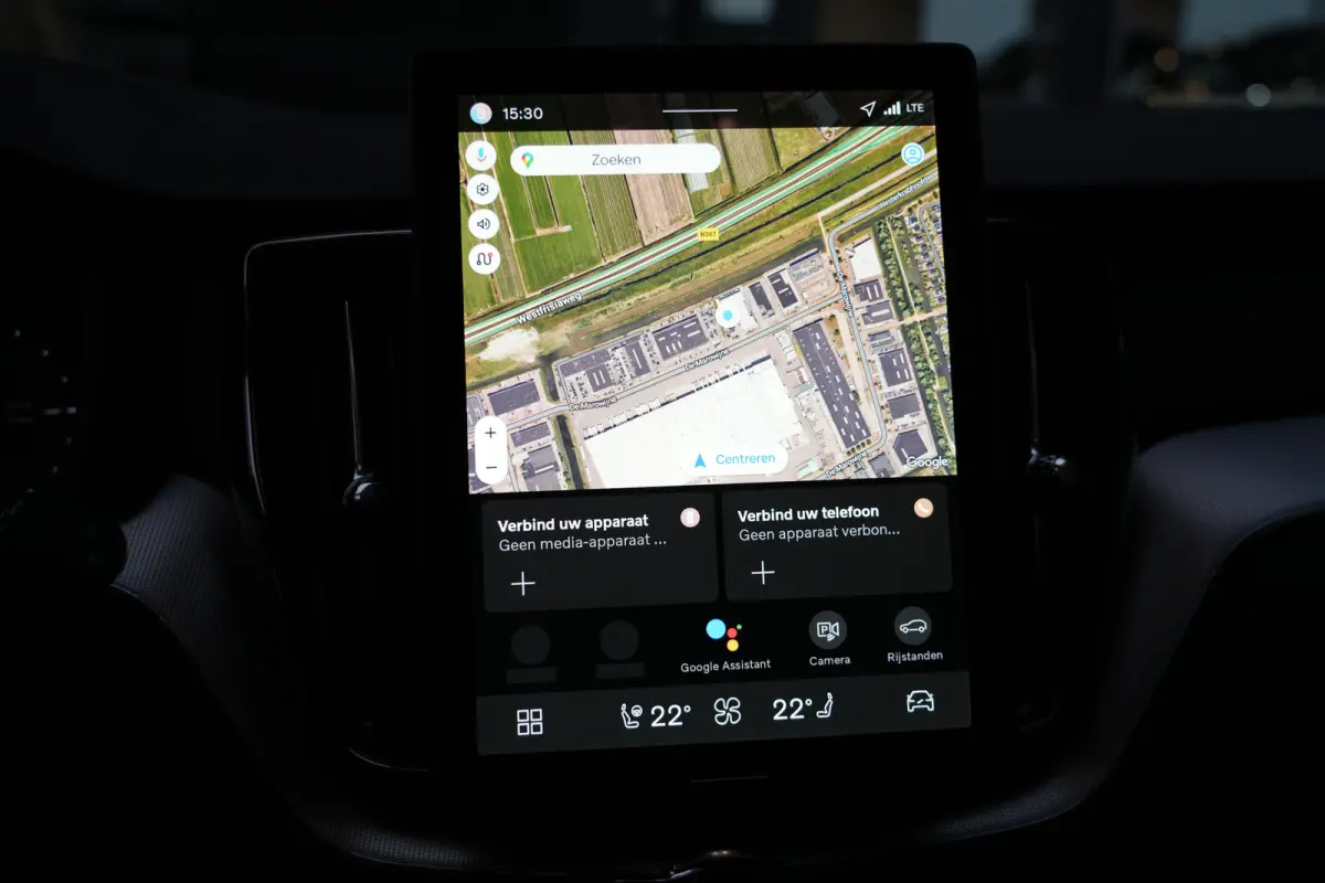2.0 T8 Plug-in hybrid AWD Plus Black Edition | Panoramadak | HUD | 360 Camera | Volvo XC60 2.0 T8 Plug-in Hybrid AWD Black Edition met 2.0 viercilinder plug-in hybride aandrijflijn en 455 PK