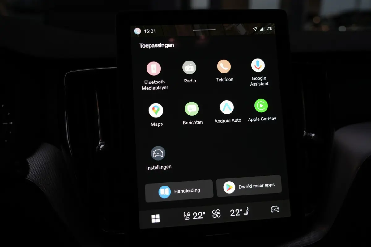 2.0 T8 Plug-in hybrid AWD Plus Black Edition | Panoramadak | HUD | 360 Camera | Volvo XC60 2.0 T8 Plug-in Hybrid AWD Black Edition met 2.0 viercilinder plug-in hybride aandrijflijn en 455 PK