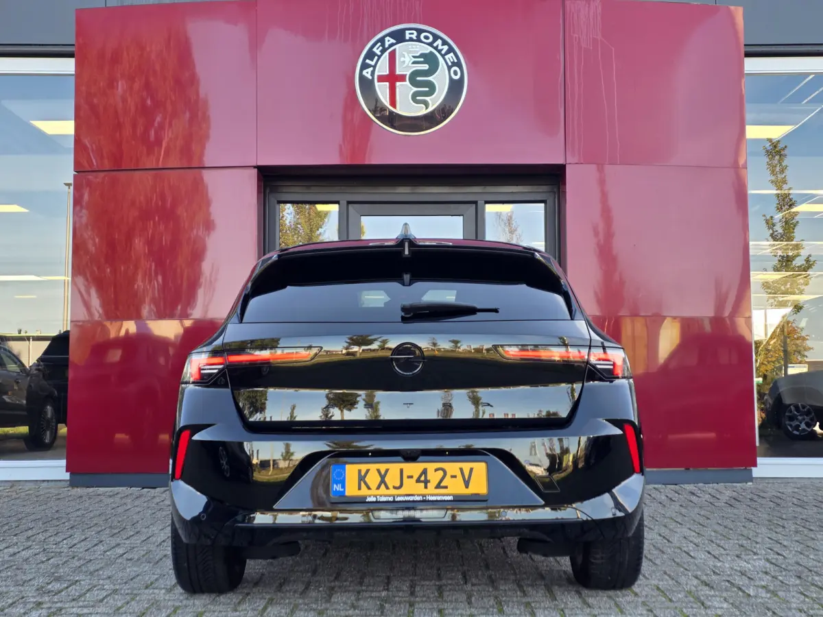 1.2 Turbo GS | Technologie-pakket | achteruitrij assistent, dodehoekdetectie, draadloze telefoonlader, head-up display, matrix led koplampen, rijstrooksensor met correctie, verwarmde voorrui