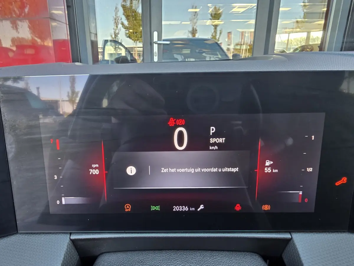 1.2 Turbo GS | Technologie-pakket | achteruitrij assistent, dodehoekdetectie, draadloze telefoonlader, head-up display, matrix led koplampen, rijstrooksensor met correctie, verwarmde voorrui