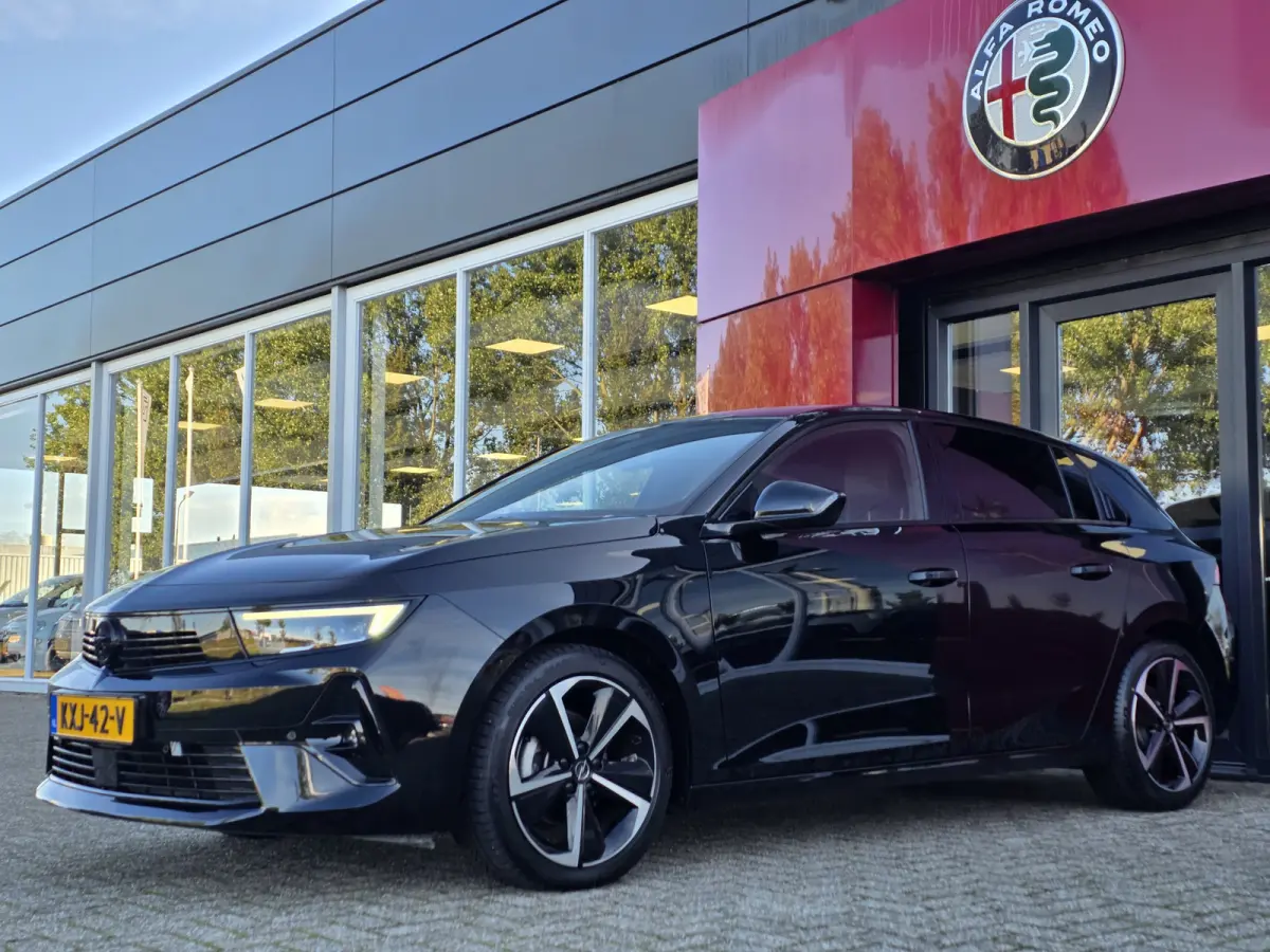 1.2 Turbo GS | Technologie-pakket | achteruitrij assistent, dodehoekdetectie, draadloze telefoonlader, head-up display, matrix led koplampen, rijstrooksensor met correctie, verwarmde voorrui
