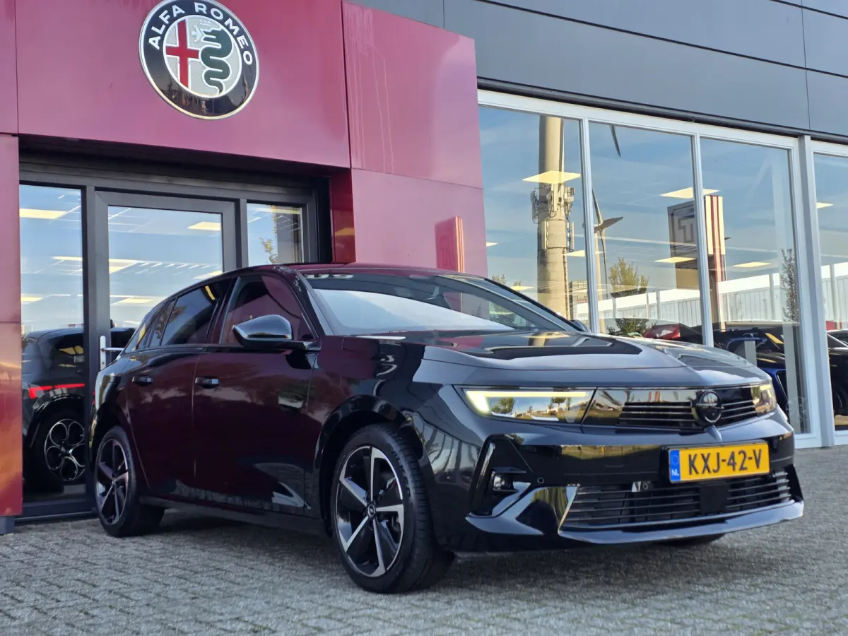 1.2 Turbo GS | Technologie-pakket | achteruitrij assistent, dodehoekdetectie, draadloze telefoonlader, head-up display, matrix led koplampen, rijstrooksensor met correctie, verwarmde voorrui