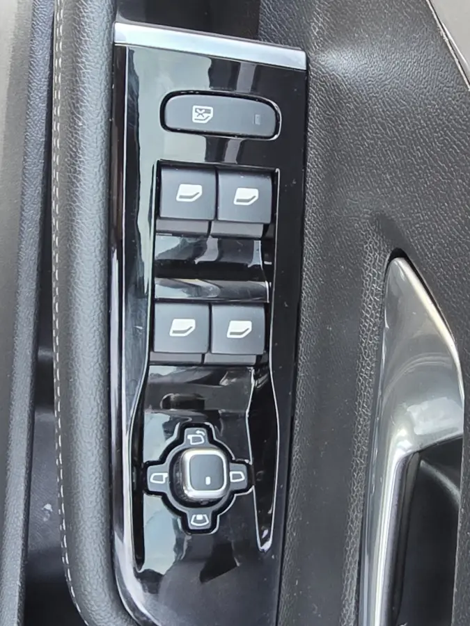 1.2 Turbo GS | Technologie-pakket | achteruitrij assistent, dodehoekdetectie, draadloze telefoonlader, head-up display, matrix led koplampen, rijstrooksensor met correctie, verwarmde voorrui