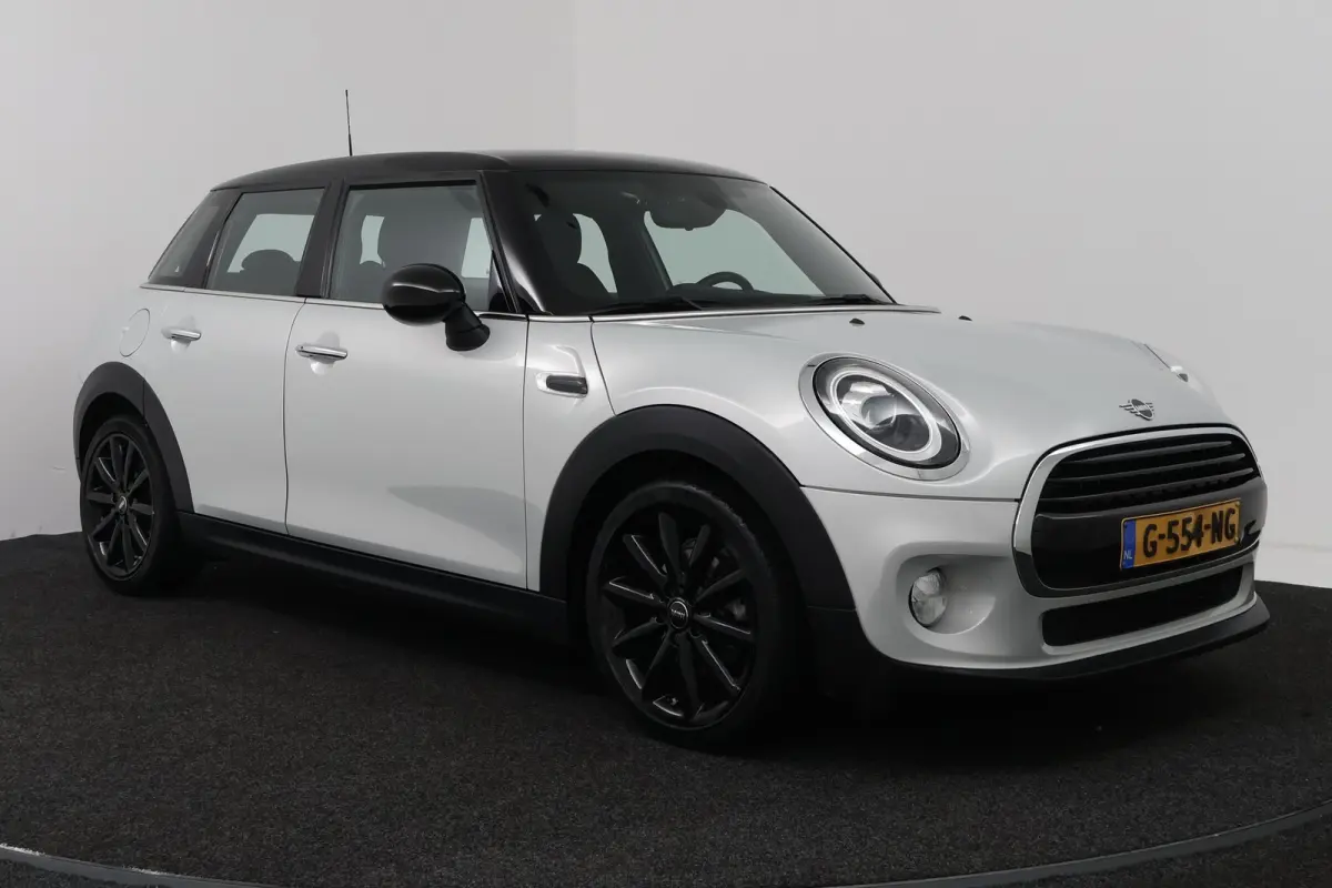 1.5 Cooper Chili (NAVIGATIE, CRUISE CONTROL, PARKEERSENSOREN, CARPLAY)