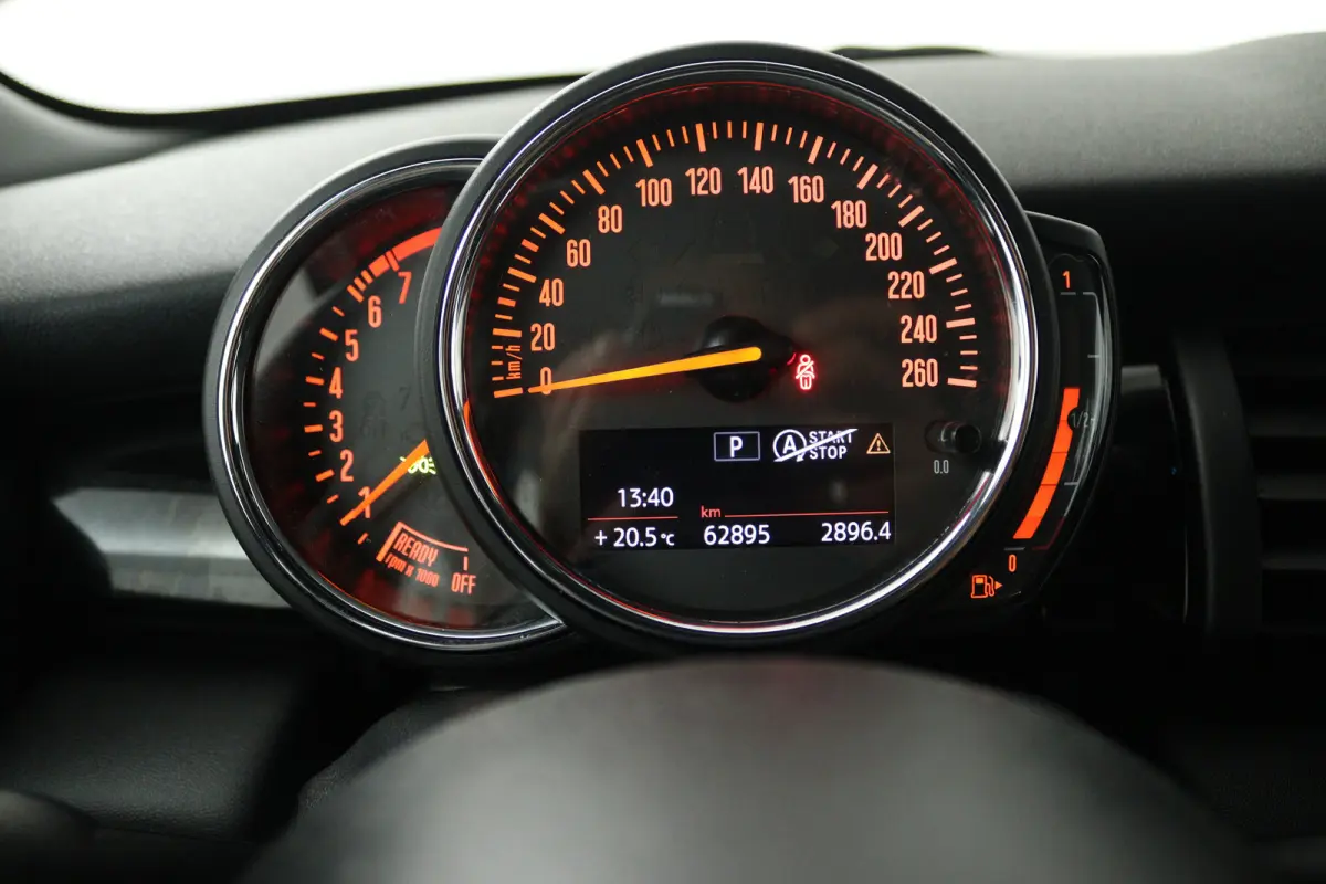 1.5 Cooper Chili (NAVIGATIE, CRUISE CONTROL, PARKEERSENSOREN, CARPLAY)