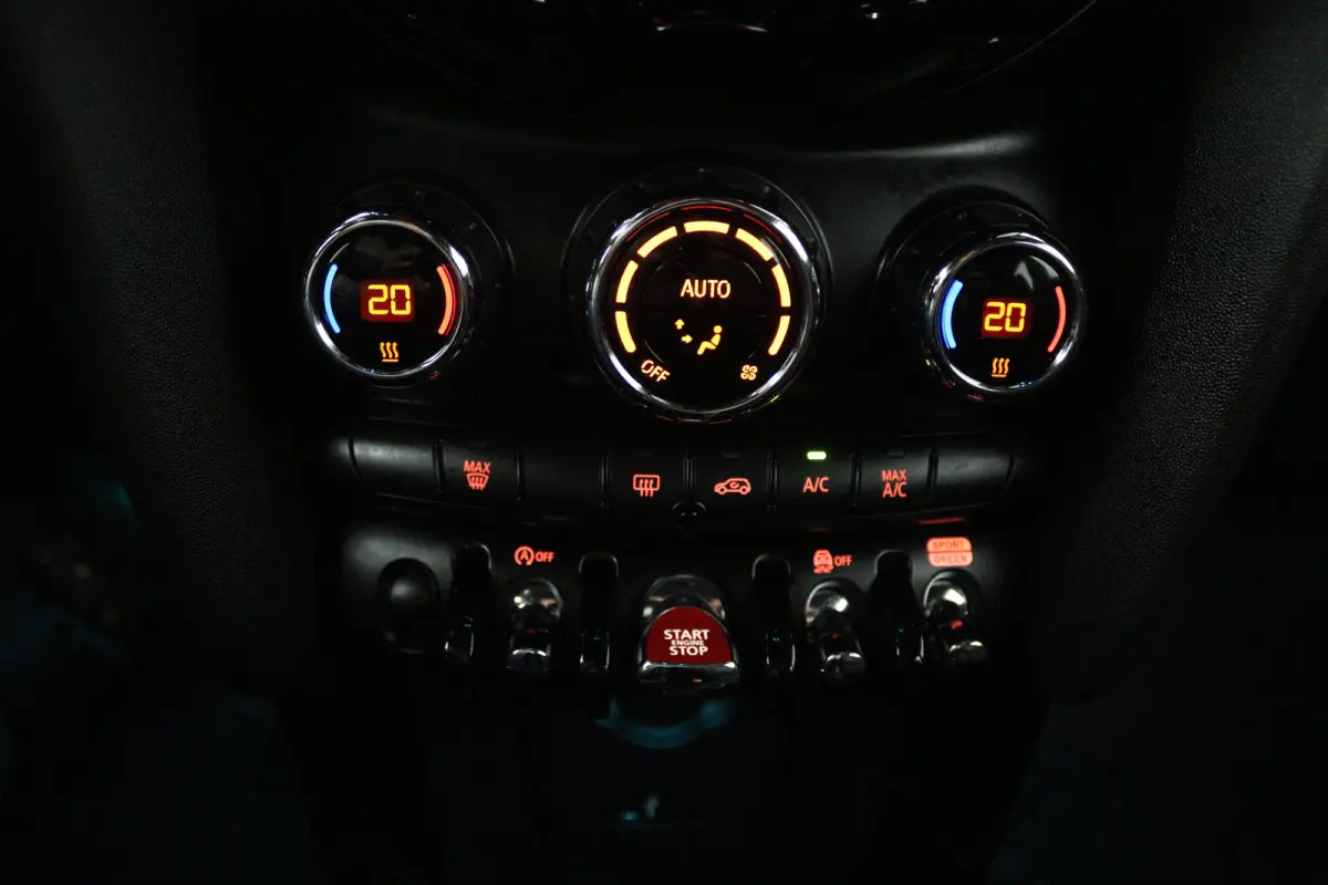 1.5 Cooper Chili (NAVIGATIE, CRUISE CONTROL, PARKEERSENSOREN, CARPLAY)