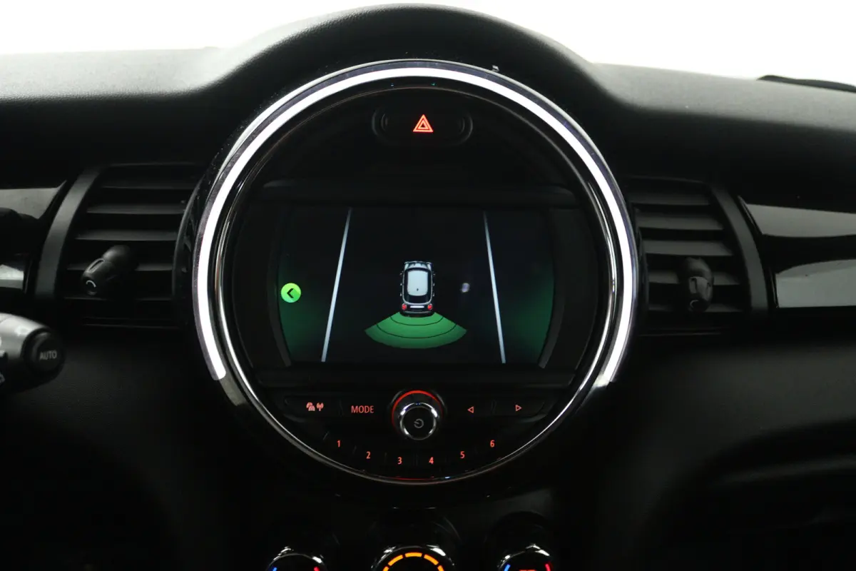 1.5 Cooper Chili (NAVIGATIE, CRUISE CONTROL, PARKEERSENSOREN, CARPLAY)