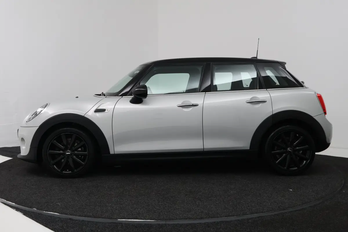1.5 Cooper Chili (NAVIGATIE, CRUISE CONTROL, PARKEERSENSOREN, CARPLAY)