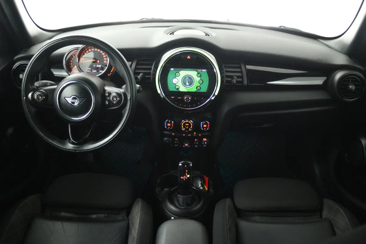 1.5 Cooper Chili (NAVIGATIE, CRUISE CONTROL, PARKEERSENSOREN, CARPLAY)