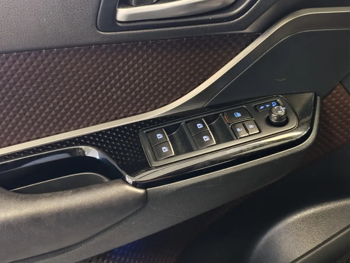 1.8 Hybrid Executive Trekhaak Dikker dan de rest