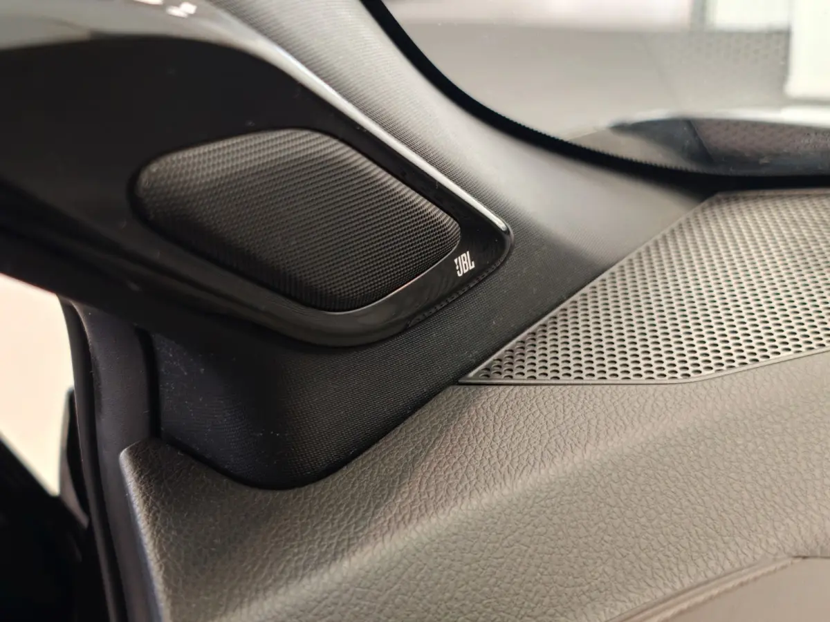 1.8 Hybrid Executive Trekhaak Dikker dan de rest