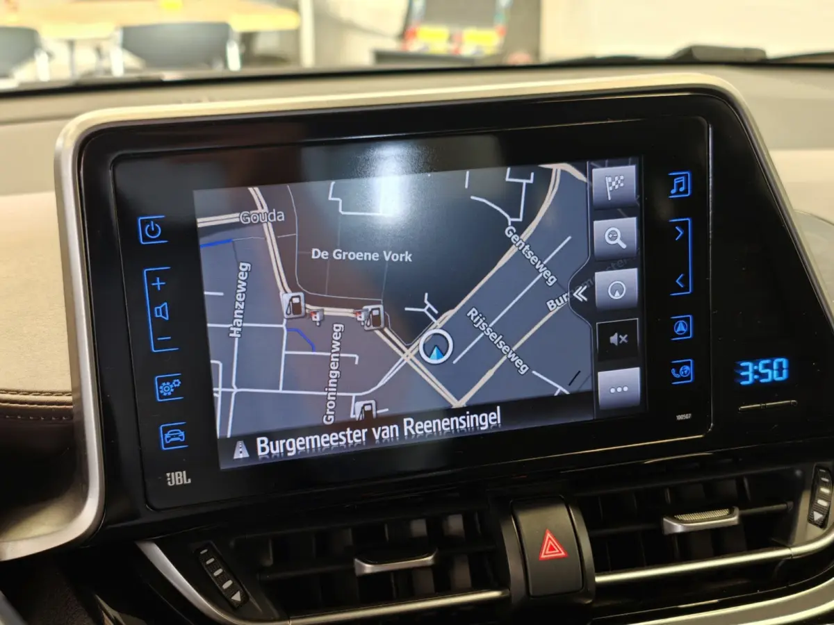 1.8 Hybrid Executive Trekhaak Dikker dan de rest