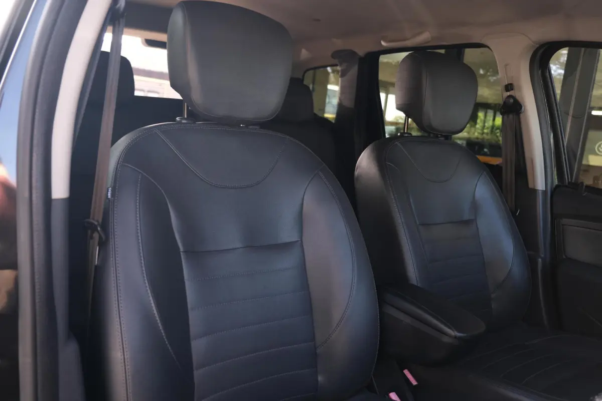 1.2 TCe 4x2 Blackshadow|Rijklaar!|Camera|Trekhaak|Stoelverwarming|Cruise|DAB|