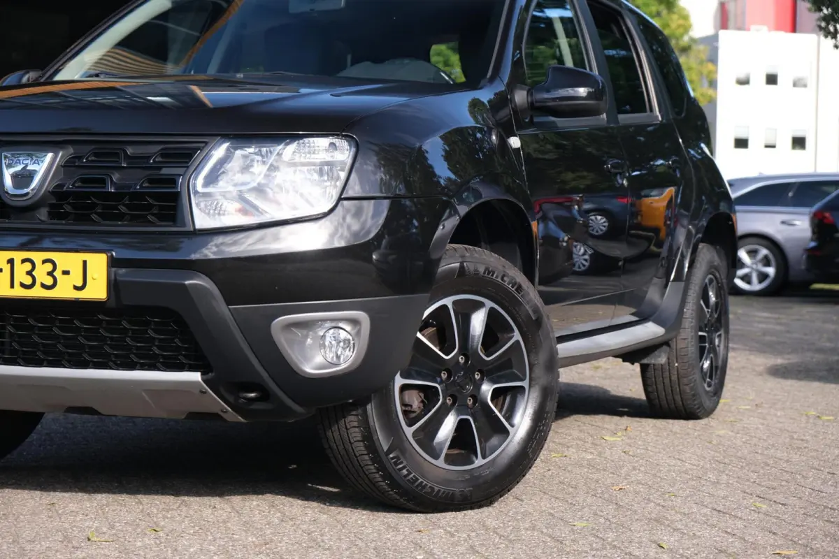 1.2 TCe 4x2 Blackshadow|Rijklaar!|Camera|Trekhaak|Stoelverwarming|Cruise|DAB|
