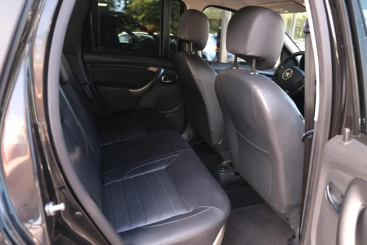 1.2 TCe 4x2 Blackshadow|Rijklaar!|Camera|Trekhaak|Stoelverwarming|Cruise|DAB|
