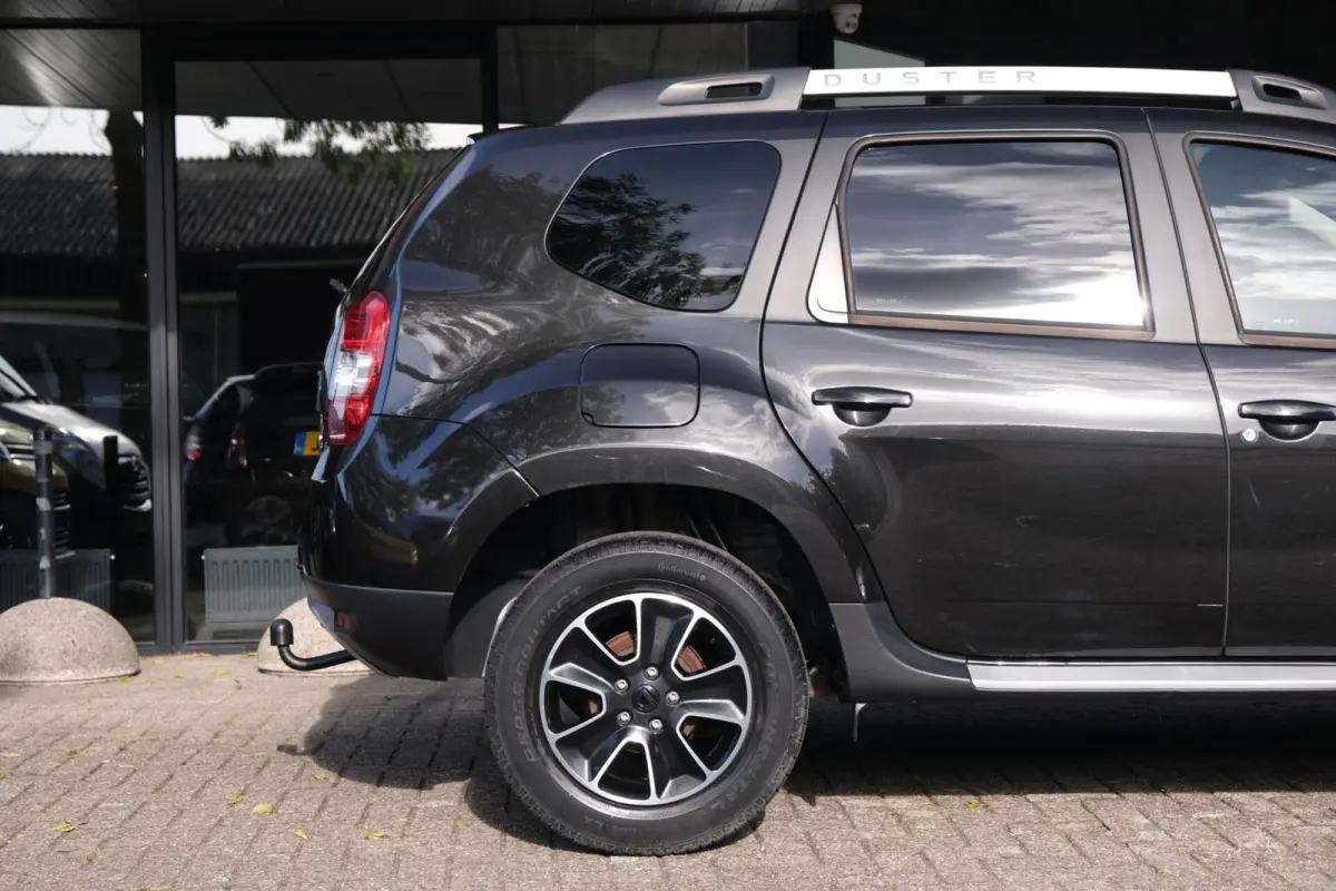 1.2 TCe 4x2 Blackshadow|Rijklaar!|Camera|Trekhaak|Stoelverwarming|Cruise|DAB|