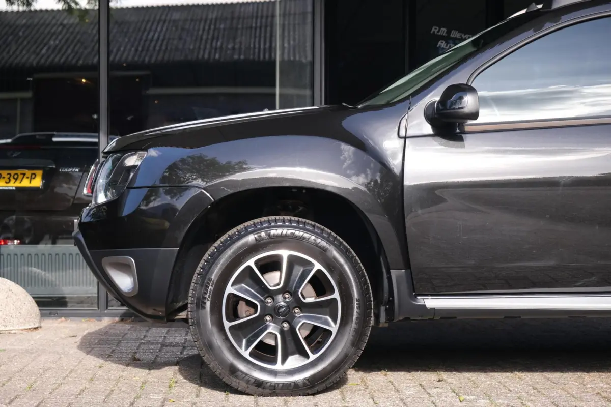 1.2 TCe 4x2 Blackshadow|Rijklaar!|Camera|Trekhaak|Stoelverwarming|Cruise|DAB|