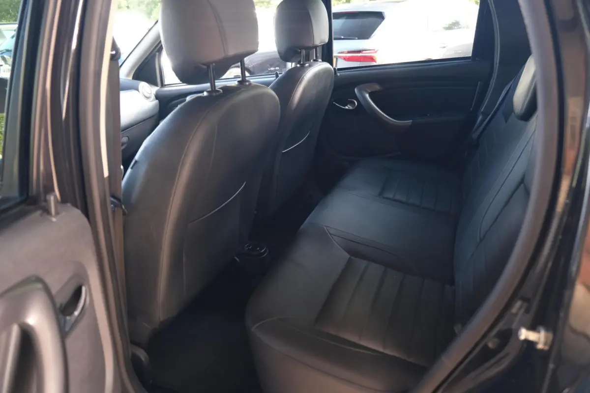 1.2 TCe 4x2 Blackshadow|Rijklaar!|Camera|Trekhaak|Stoelverwarming|Cruise|DAB|