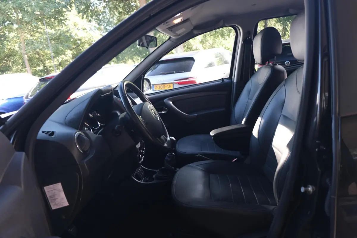 1.2 TCe 4x2 Blackshadow|Rijklaar!|Camera|Trekhaak|Stoelverwarming|Cruise|DAB|