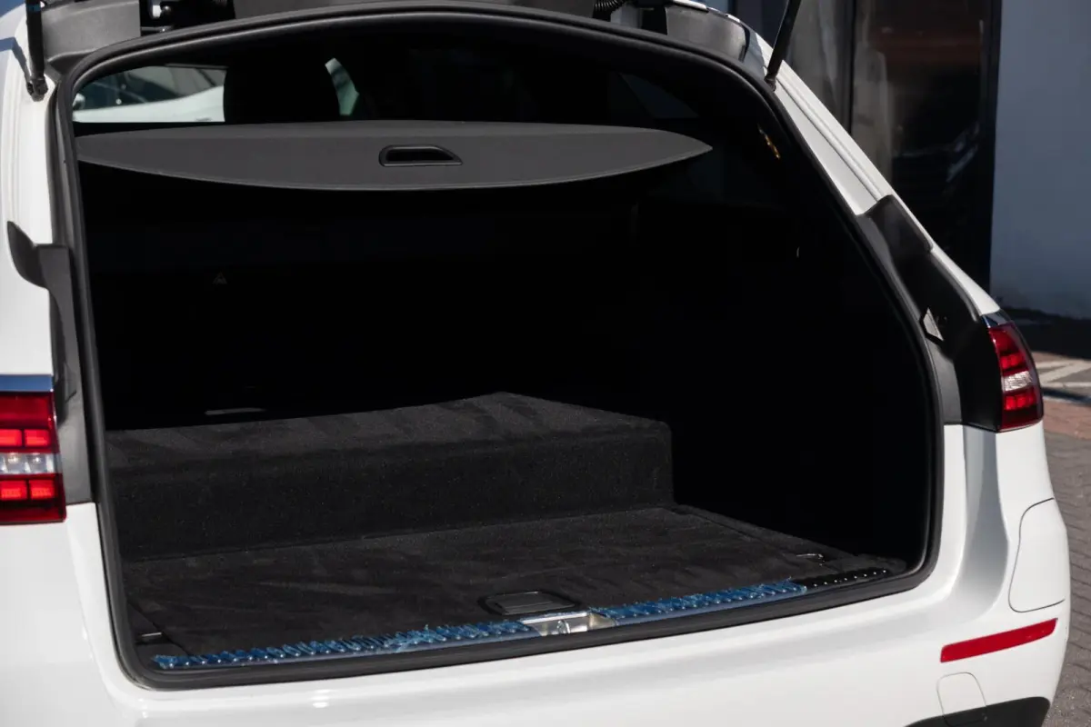 300 e AMG | Trekhaak | Hybride | Wide Screen | Apple Carplay | Sfeerverl. | Dealer Onderhouden