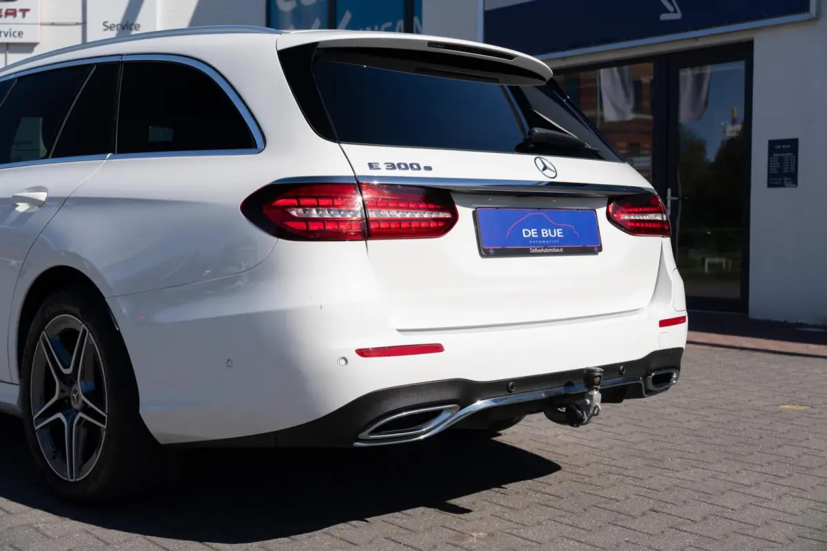 300 e AMG | Trekhaak | Hybride | Wide Screen | Apple Carplay | Sfeerverl. | Dealer Onderhouden