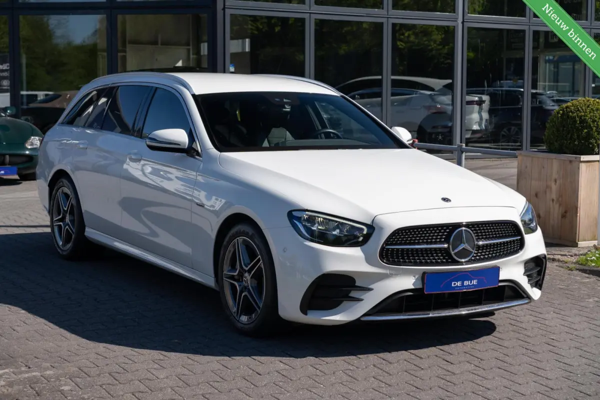 300 e AMG | Trekhaak | Hybride | Wide Screen | Apple Carplay | Sfeerverl. | Dealer Onderhouden