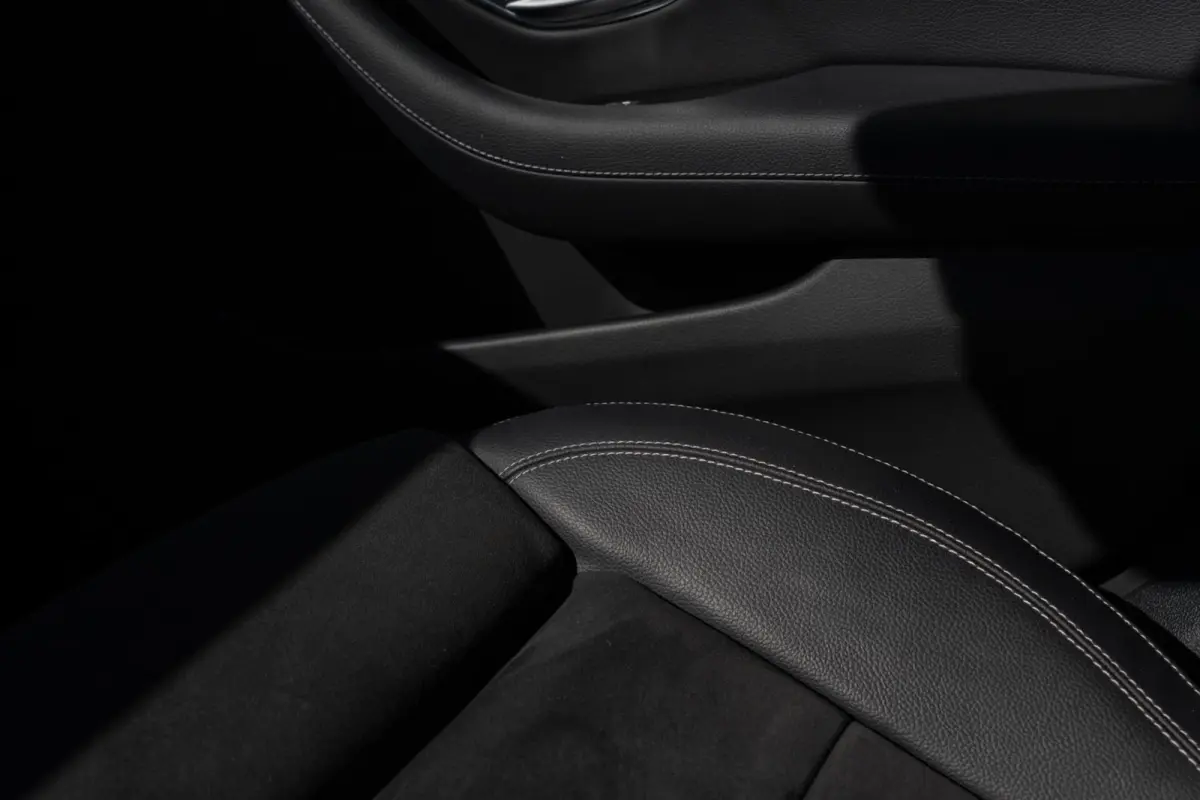 300 e AMG | Trekhaak | Hybride | Wide Screen | Apple Carplay | Sfeerverl. | Dealer Onderhouden
