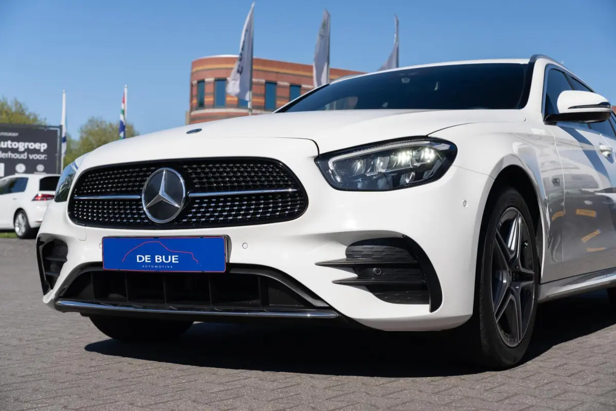 300 e AMG | Trekhaak | Hybride | Wide Screen | Apple Carplay | Sfeerverl. | Dealer Onderhouden
