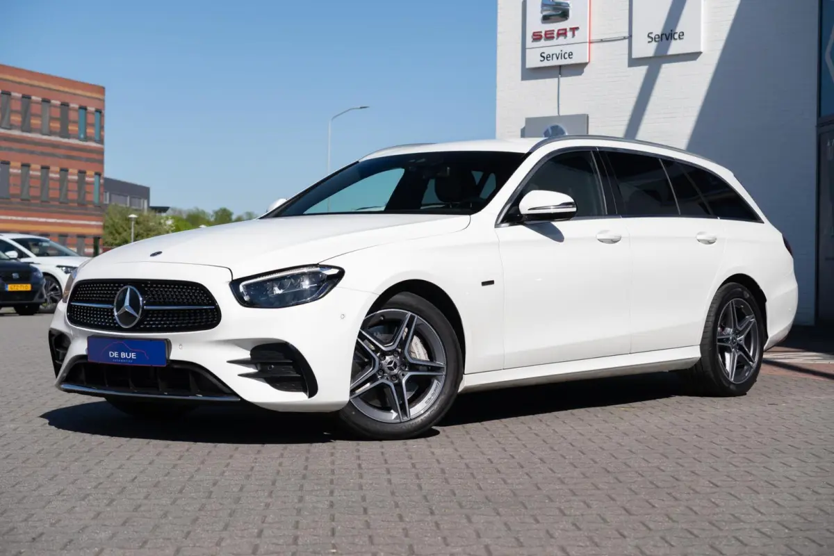 300 e AMG | Trekhaak | Hybride | Wide Screen | Apple Carplay | Sfeerverl. | Dealer Onderhouden