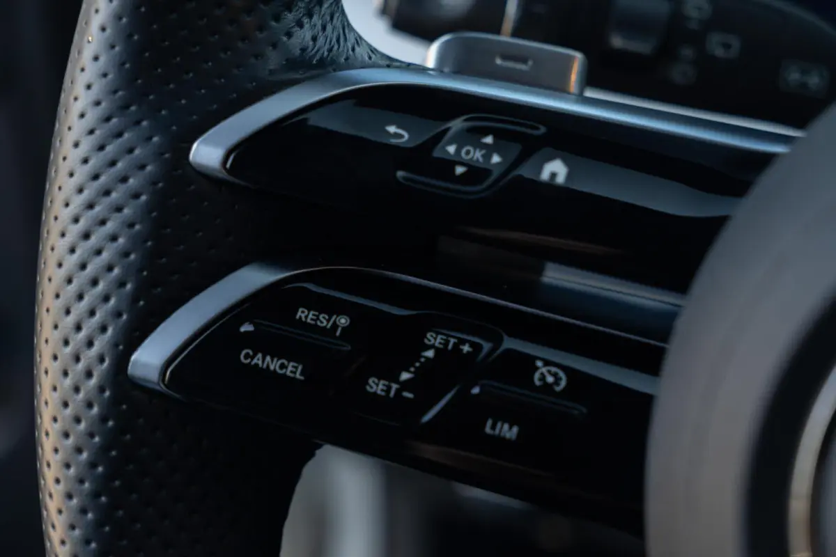 300 e AMG | Trekhaak | Hybride | Wide Screen | Apple Carplay | Sfeerverl. | Dealer Onderhouden