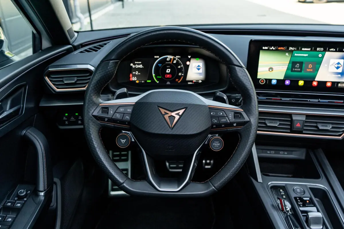 1.4 e-Hybrid VZ Copper *Pano* Vol*