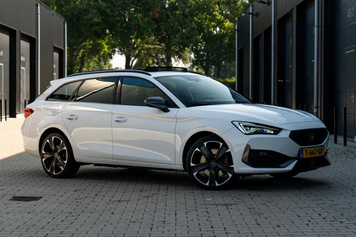 1.4 e-Hybrid VZ Copper *Pano* Vol*