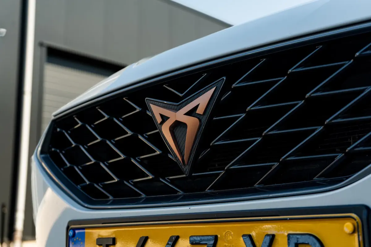 1.4 e-Hybrid VZ Copper *Pano* Vol*