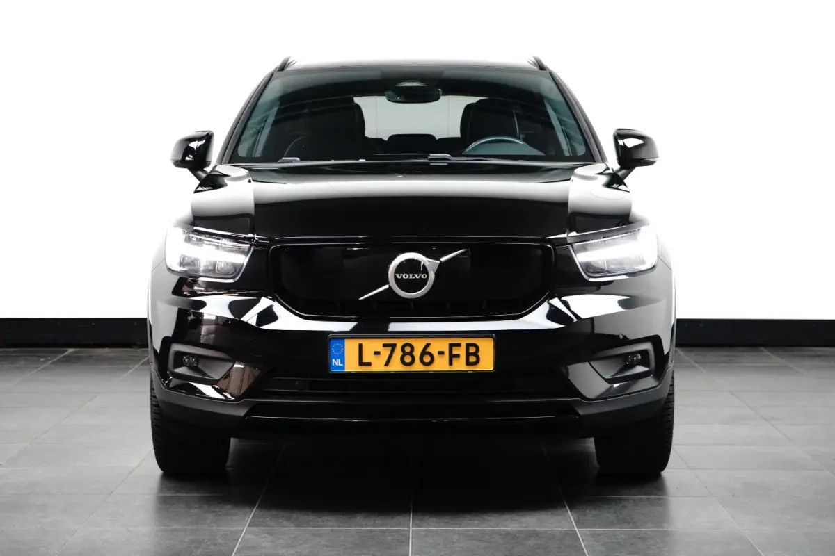 P8 AWD R-Design | Camera | Warmtepomp | 20'' | Apple Carplay/Android Auto | Adapt. Cruise |