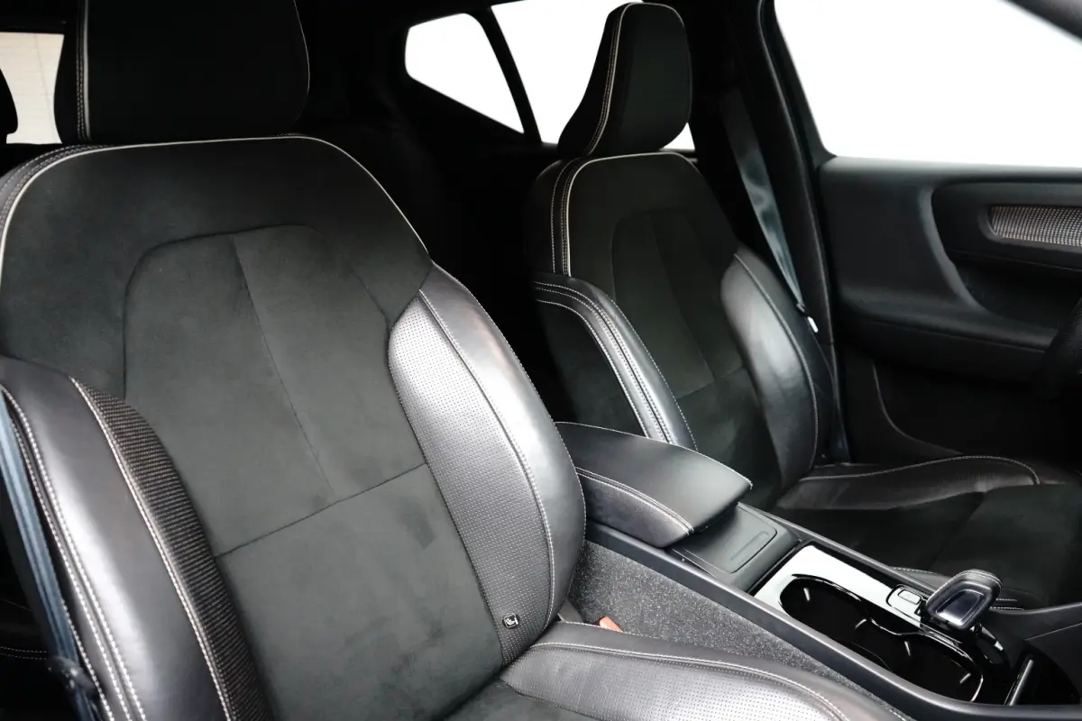 P8 AWD R-Design | Camera | Warmtepomp | 20'' | Apple Carplay/Android Auto | Adapt. Cruise |
