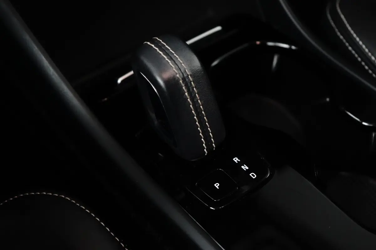 P8 AWD R-Design | Camera | Warmtepomp | 20'' | Apple Carplay/Android Auto | Adapt. Cruise |