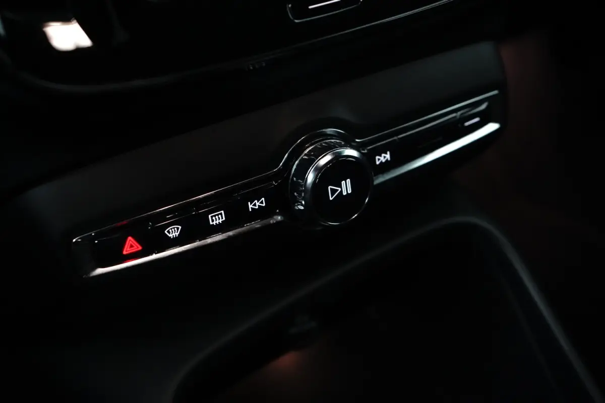 P8 AWD R-Design | Camera | Warmtepomp | 20'' | Apple Carplay/Android Auto | Adapt. Cruise |