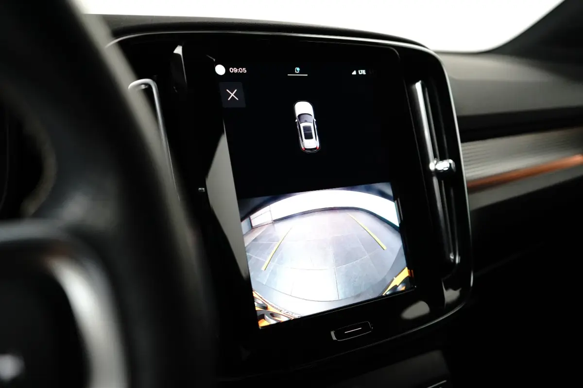 P8 AWD R-Design | Camera | Warmtepomp | 20'' | Apple Carplay/Android Auto | Adapt. Cruise |