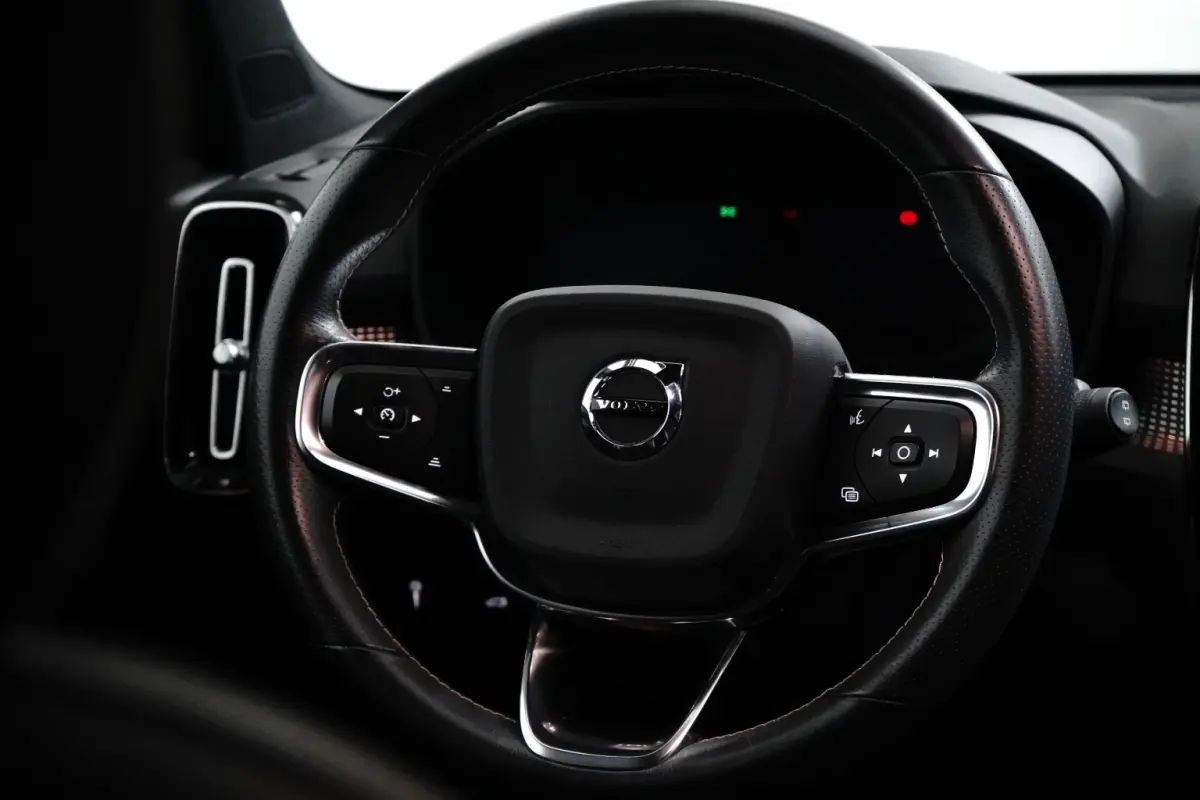 P8 AWD R-Design | Camera | Warmtepomp | 20'' | Apple Carplay/Android Auto | Adapt. Cruise |