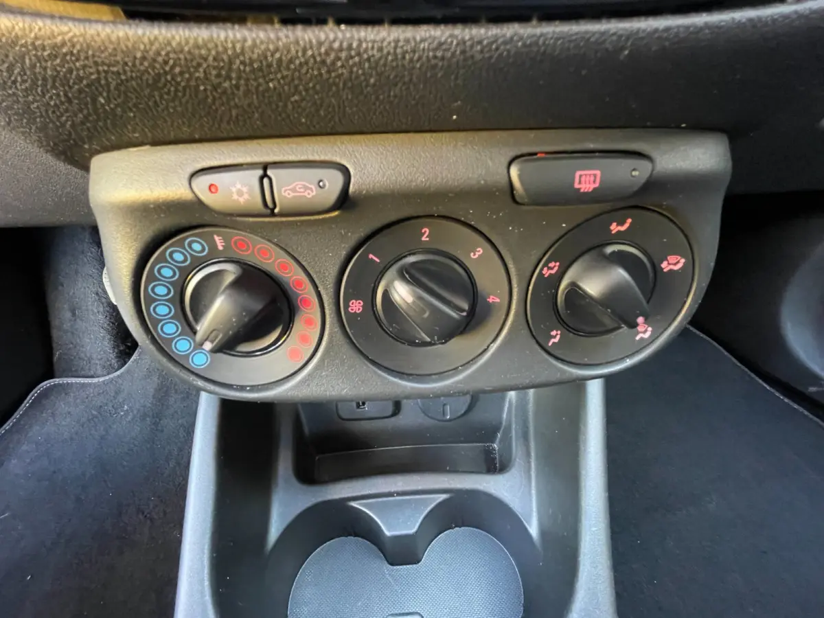 1.4 Favourite | NL-auto | navigatie | pdc achter