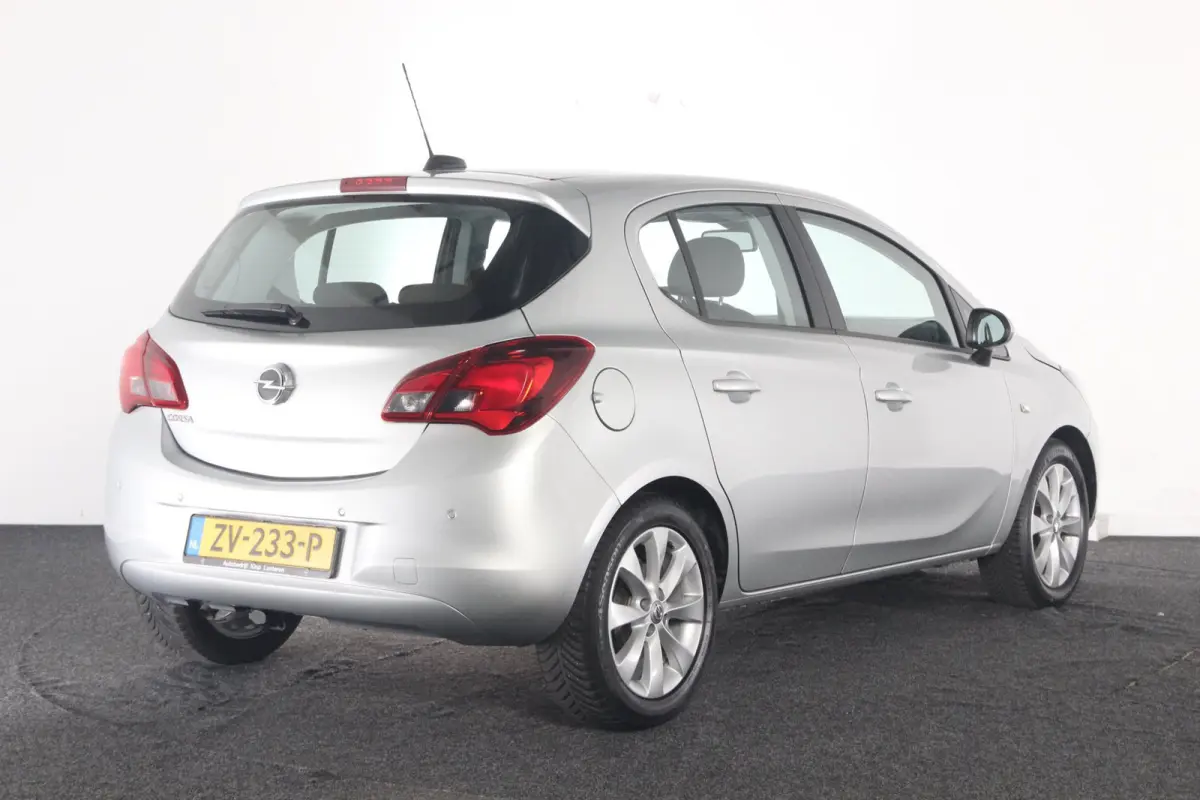 1.4 Favourite | NL-auto | navigatie | pdc achter