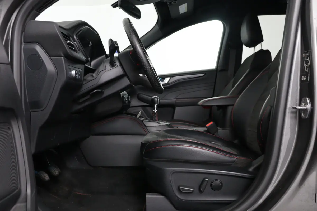 1.5EB ST-Line X | Dealer Onderhouden! | Trekhaak | Winterpack | B&O | Clima | Camera | HUD | LED | Navi | Cruise Control | Keyless | Elk. Achterklep | DAB | Parkeersensoren V+A