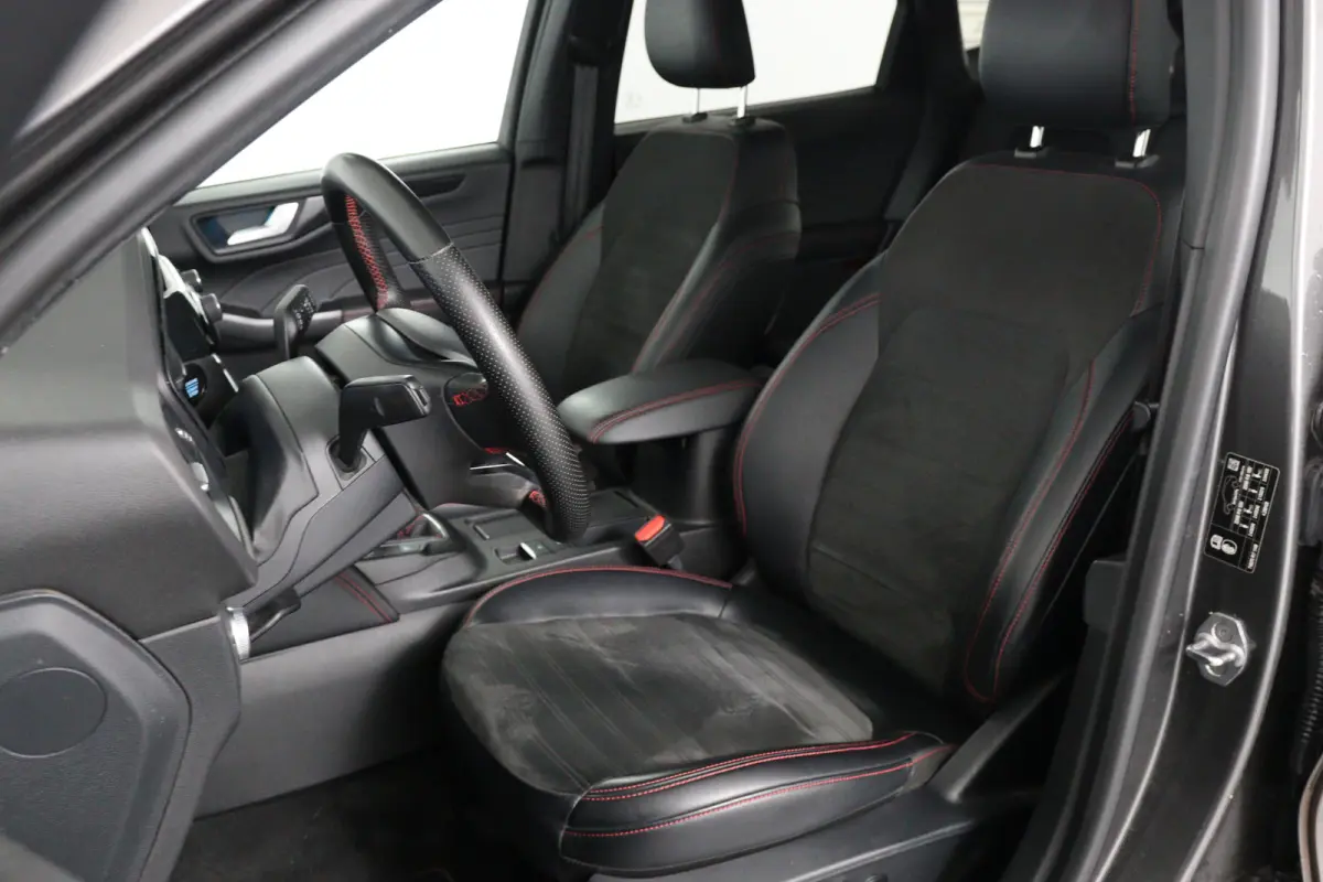 1.5EB ST-Line X | Dealer Onderhouden! | Trekhaak | Winterpack | B&O | Clima | Camera | HUD | LED | Navi | Cruise Control | Keyless | Elk. Achterklep | DAB | Parkeersensoren V+A