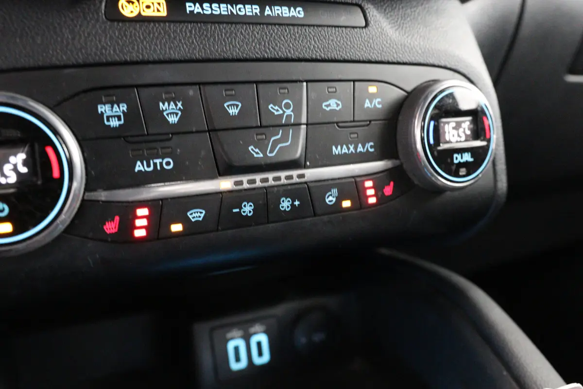 1.5EB ST-Line X | Dealer Onderhouden! | Trekhaak | Winterpack | B&O | Clima | Camera | HUD | LED | Navi | Cruise Control | Keyless | Elk. Achterklep | DAB | Parkeersensoren V+A