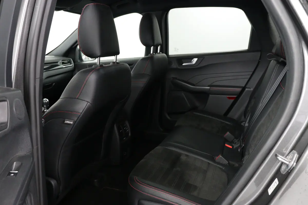 1.5EB ST-Line X | Dealer Onderhouden! | Trekhaak | Winterpack | B&O | Clima | Camera | HUD | LED | Navi | Cruise Control | Keyless | Elk. Achterklep | DAB | Parkeersensoren V+A